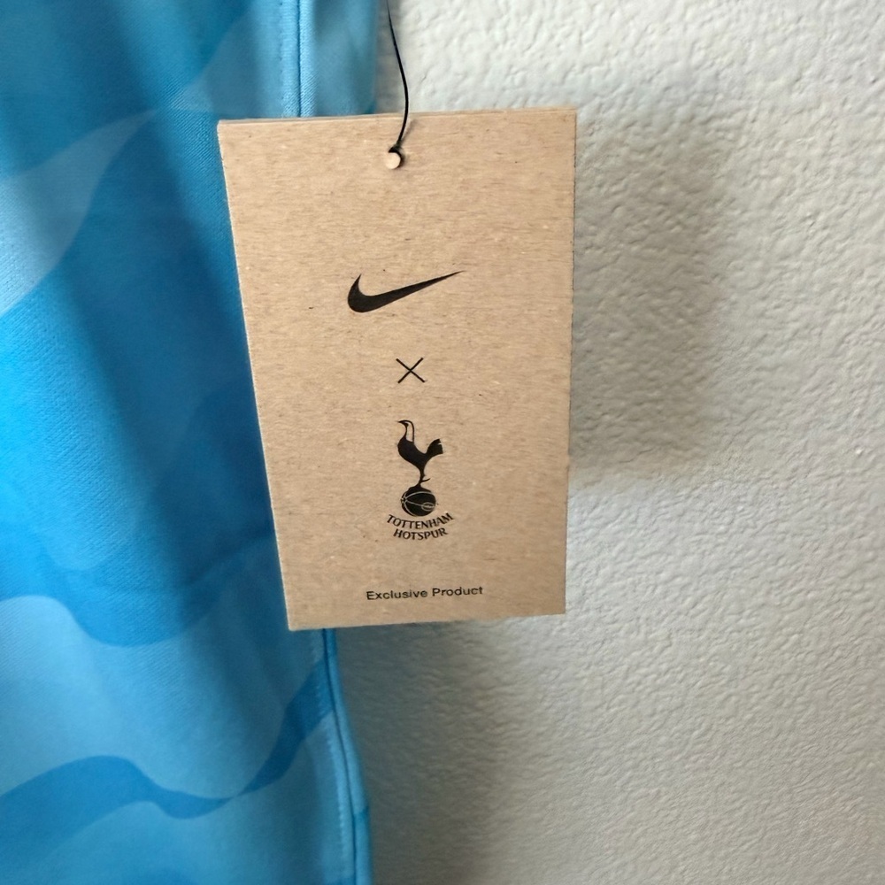 NIKE Tottenham Hotspur 2023/2024 Goalkeeper Jersey Men’s Size Small DX2774-400 - Picture 4 of 6